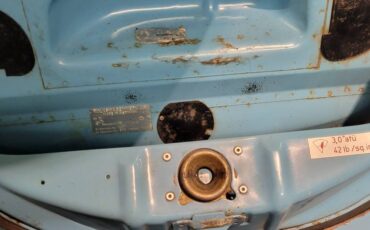 Volkswagen-beetle-1975-blue-16