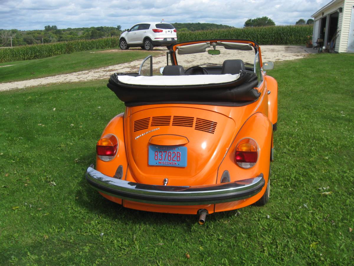 Volkswagen-beetle-1976-orange-3