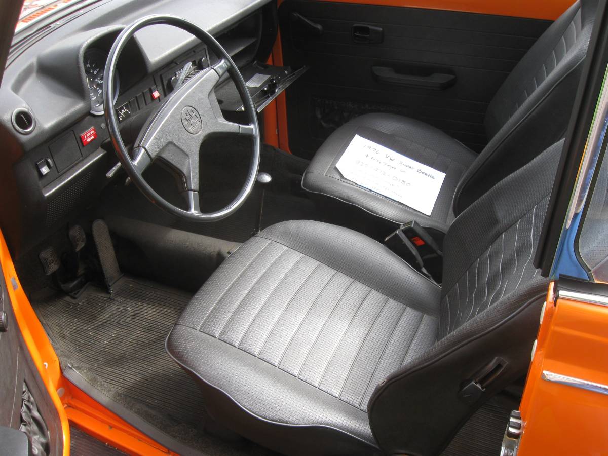 Volkswagen-beetle-1976-orange-6