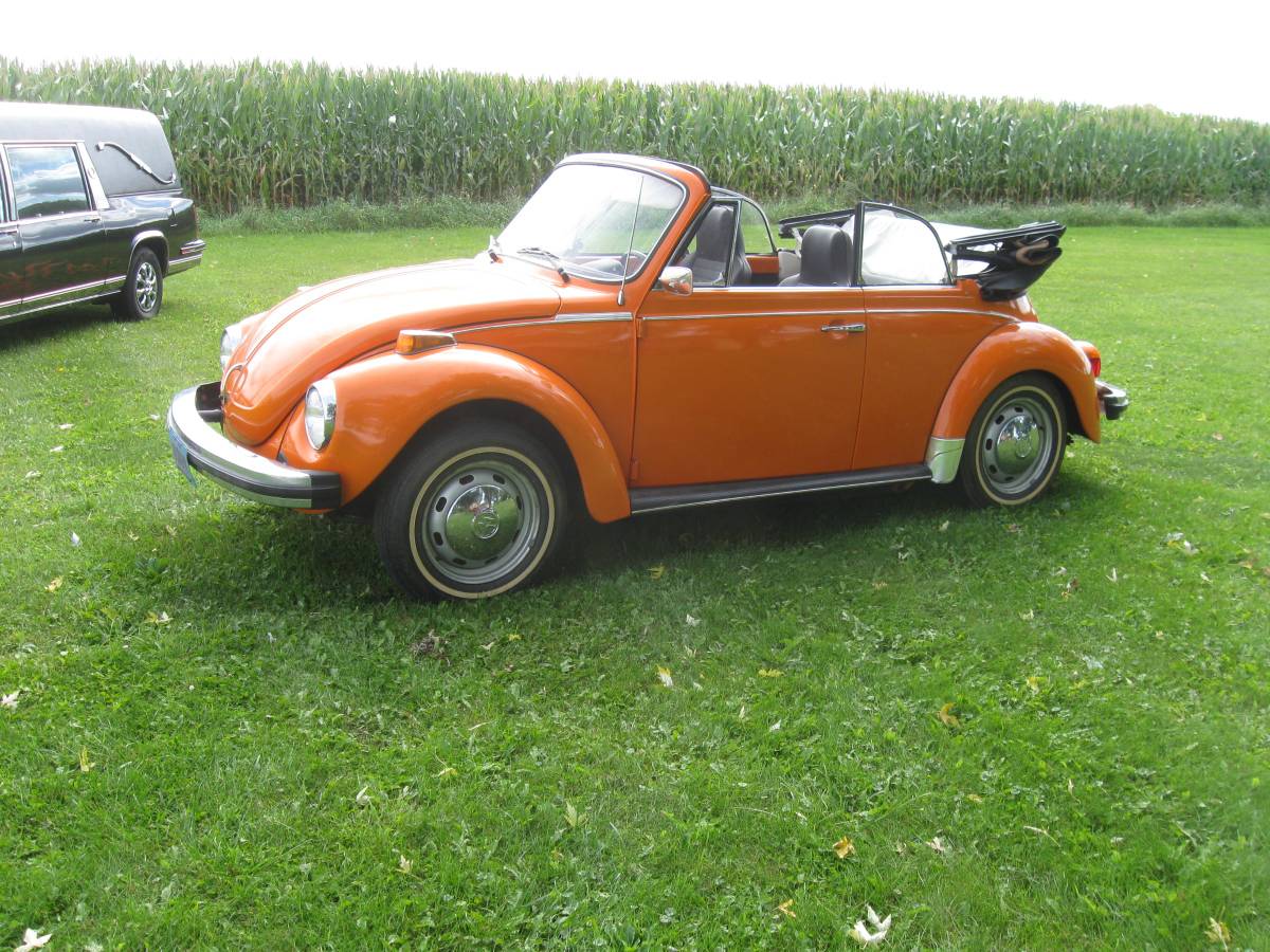 Volkswagen-beetle-1976-orange