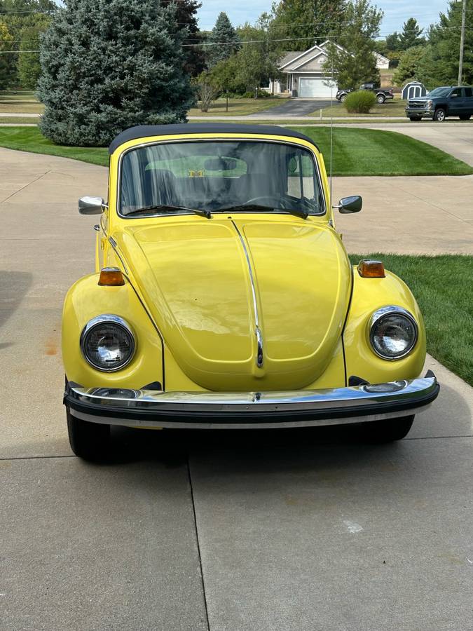Volkswagen-beetle-1979-yellow-2