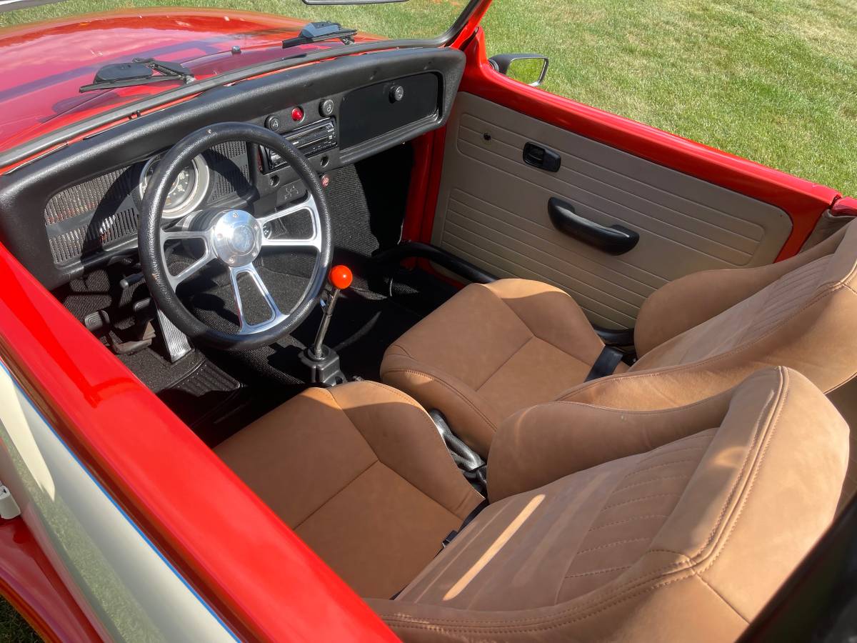 Volkswagen-beetle-convertible-1971-custom-10