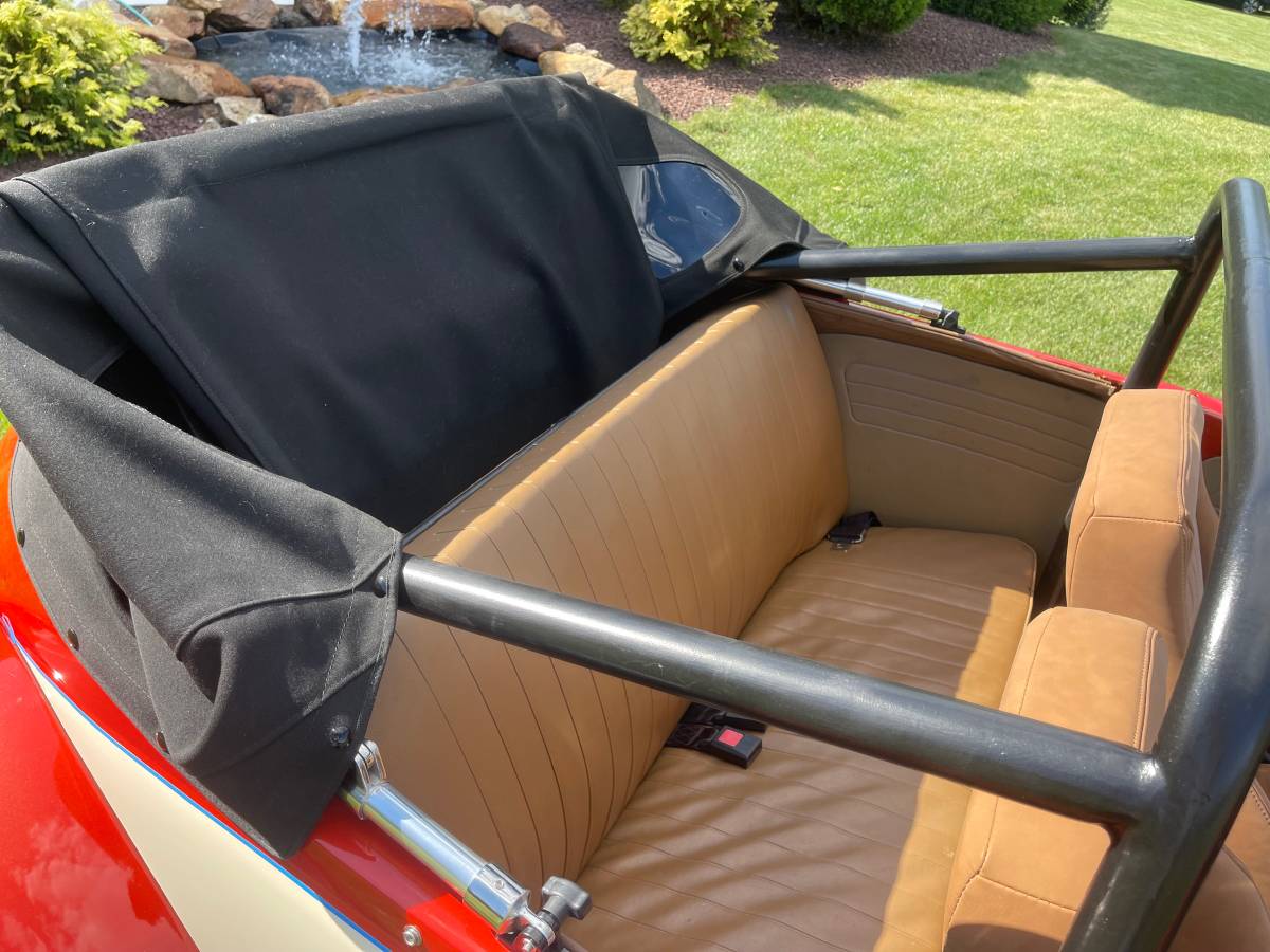 Volkswagen-beetle-convertible-1971-custom-12