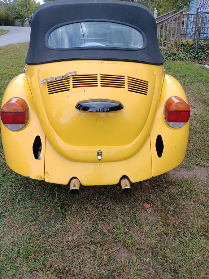 Volkswagen-beetle-convertible-1974-yellow-1