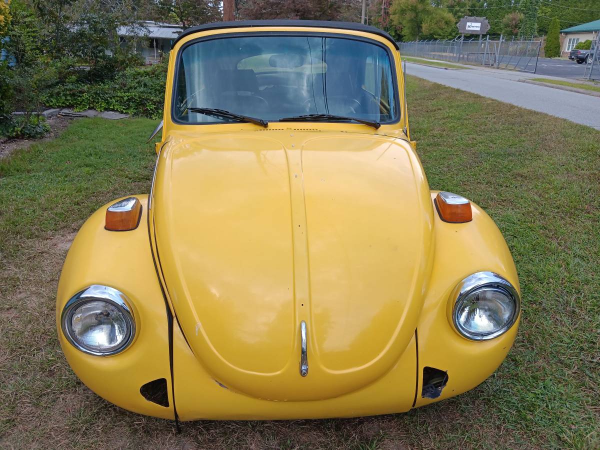 Volkswagen-beetle-convertible-1974-yellow-2