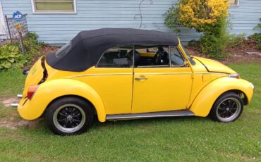 Volkswagen-beetle-convertible-1974-yellow