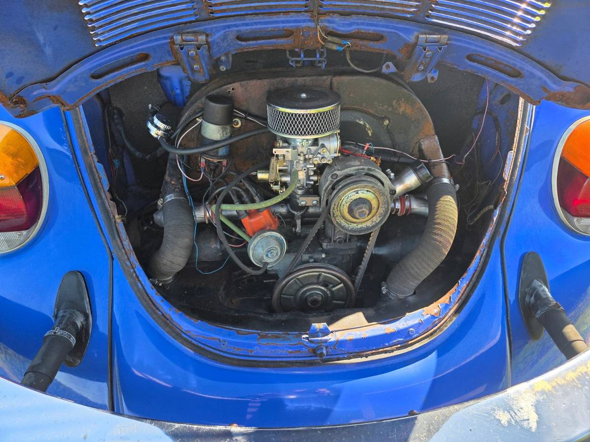 Volkswagen-beetle-convertible-1977-blue-11