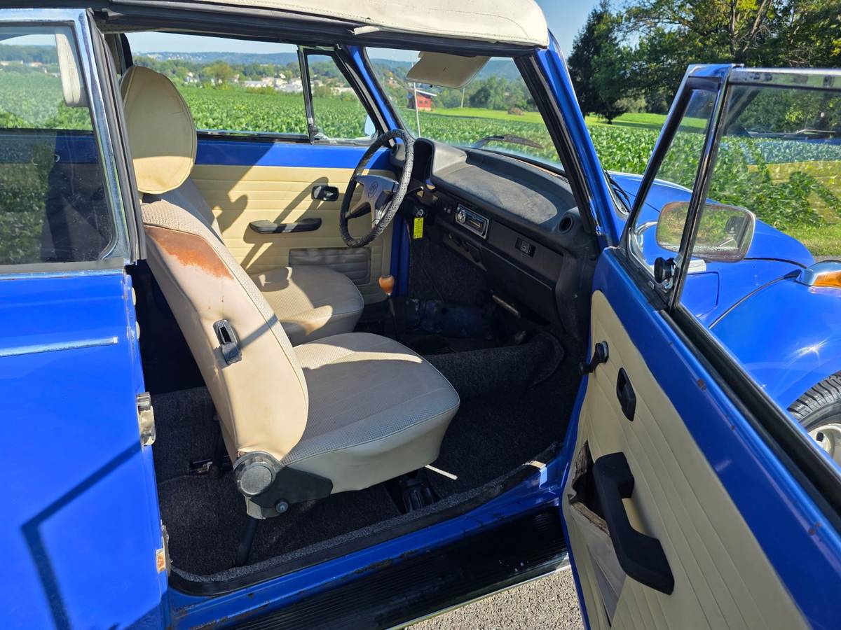 Volkswagen-beetle-convertible-1977-blue-6