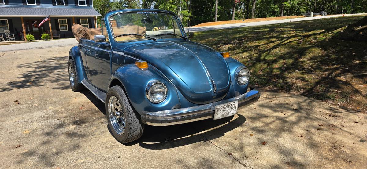 Volkswagen-beetle-convertible.-1978-blue-1