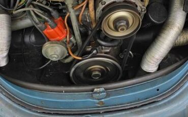 Volkswagen-beetle-convertible.-1978-blue-11