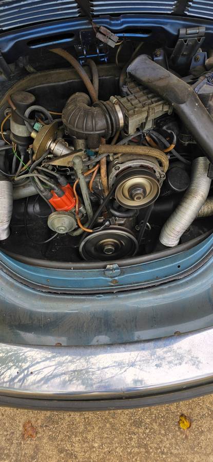 Volkswagen-beetle-convertible.-1978-blue-11