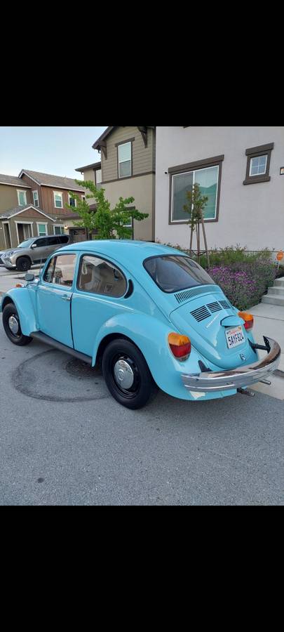 Volkswagen-bettle-1974-5
