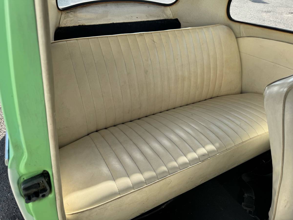 Volkswagen-bug-1964-green-12