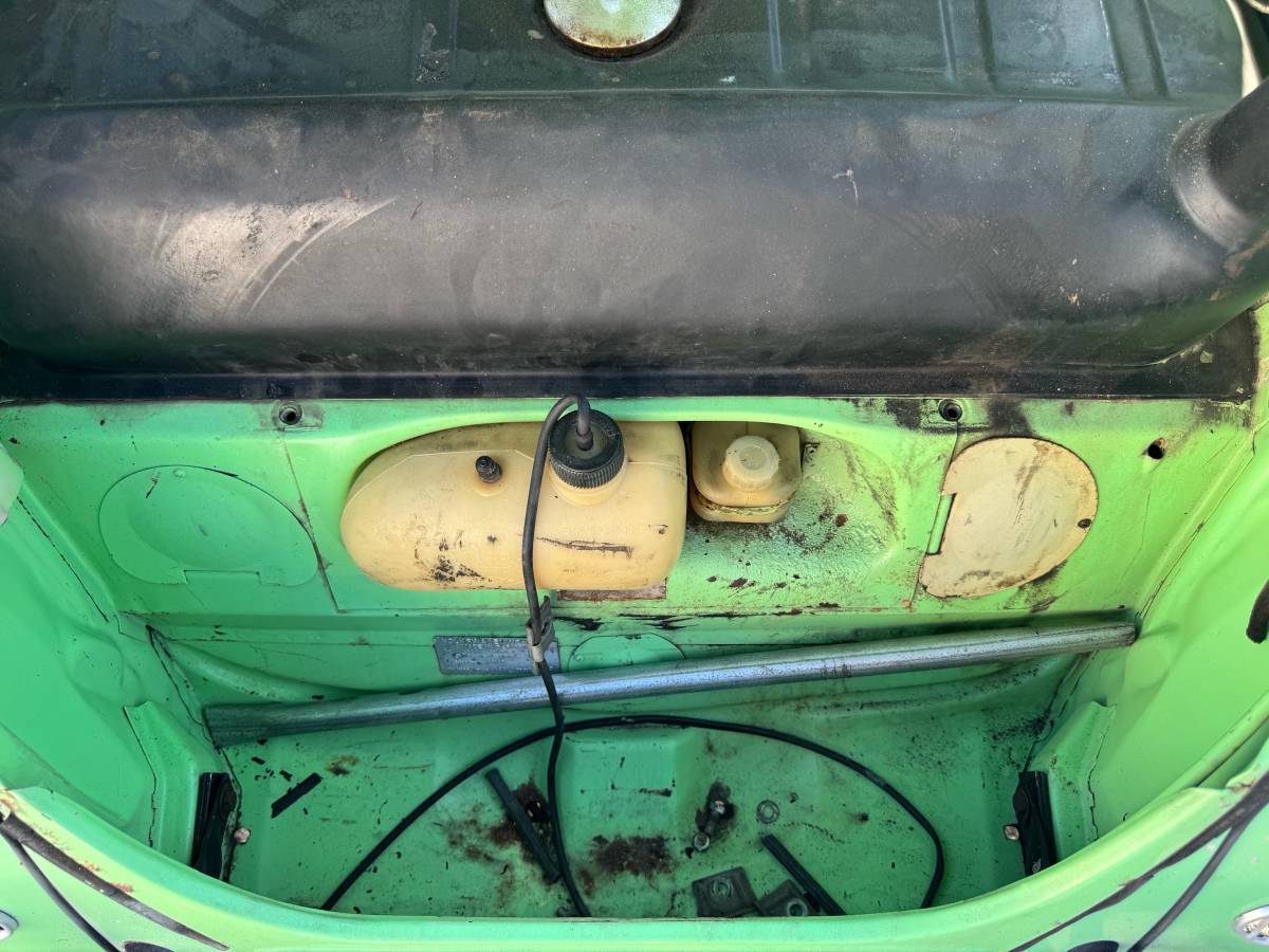 Volkswagen-bug-1964-green-23