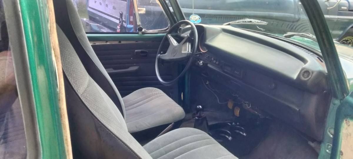 Volkswagen-bug-1973-green-13