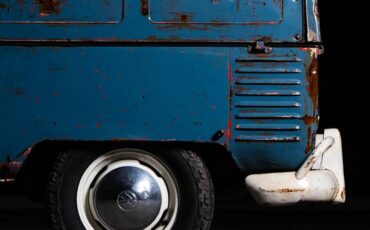 Volkswagen-bus-1959-blue-12
