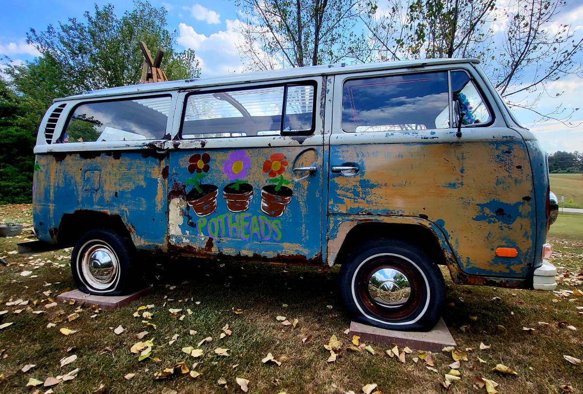 Volkswagen-bus-1969-6
