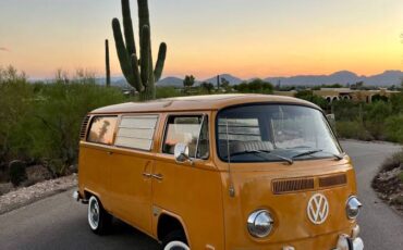 Volkswagen-bus-1972-5