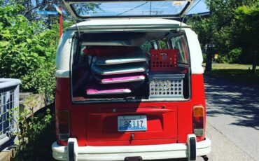 Volkswagen-bus-1977-red-1