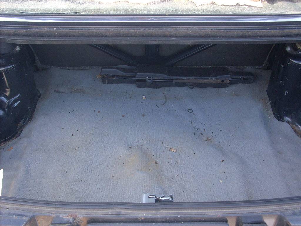 Volkswagen-cabrio-1981-10