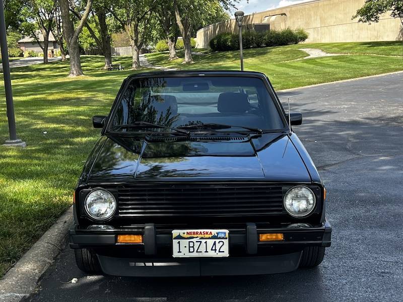 Volkswagen-cabriolet-1984-black-4