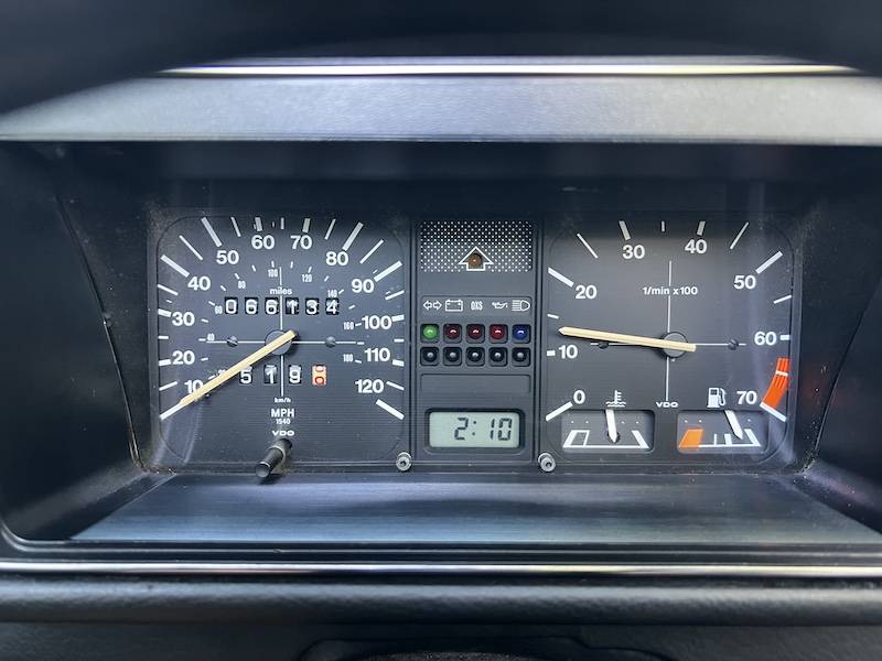 Volkswagen-cabriolet-1984-black-49