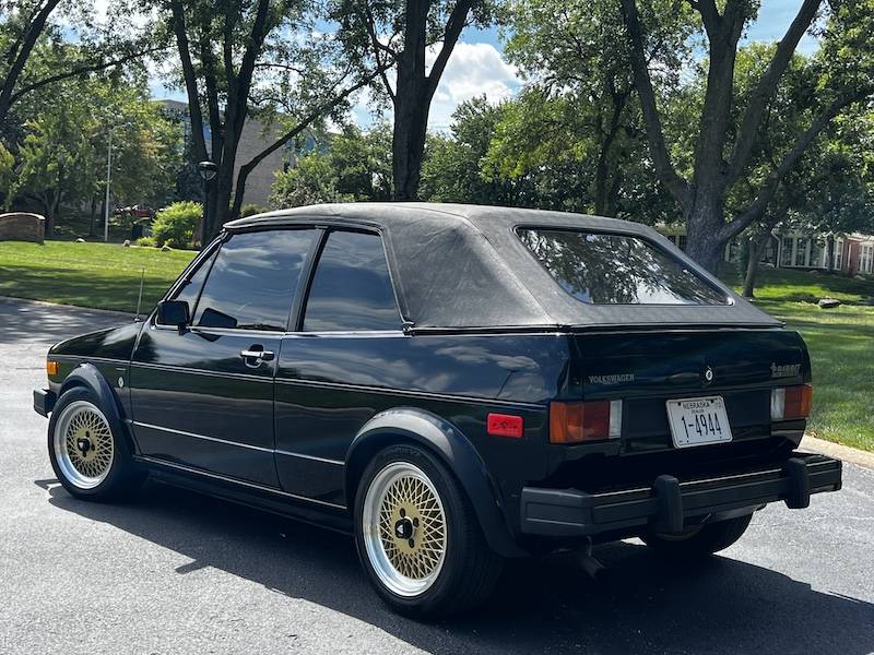 Volkswagen-cabriolet-1984-black-51