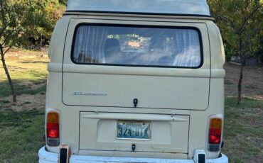 Volkswagen-camper-1978-yellow-3