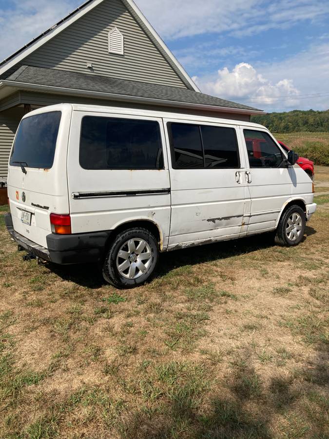 Volkswagen-eurovan-1993-white-2