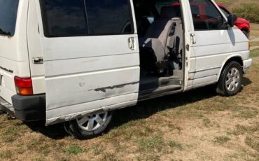 Volkswagen-eurovan-1993-white-3