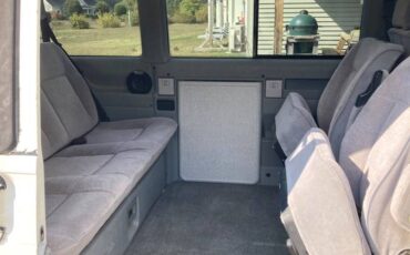 Volkswagen-eurovan-1993-white-6