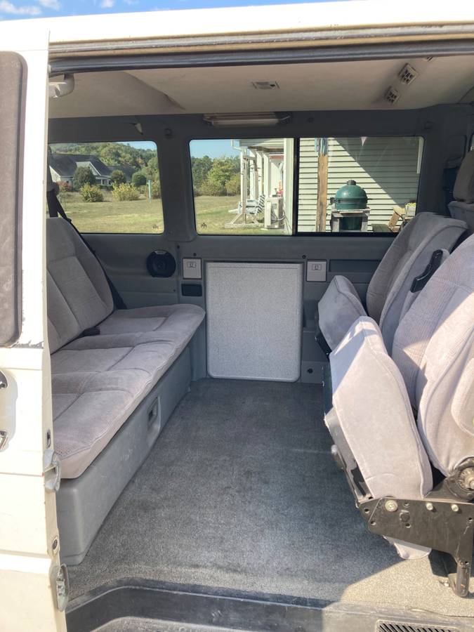 Volkswagen-eurovan-1993-white-6