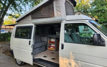 Volkswagen-eurovan-camper-1995-white-1