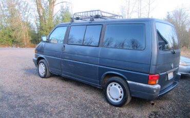 Volkswagen-eurovan-mv-camper-1993-blue-1