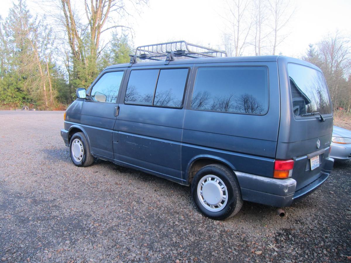 Volkswagen-eurovan-mv-camper-1993-blue-1