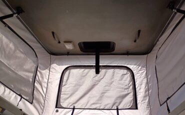 Volkswagen-eurovan-panel-van-1995-white-1