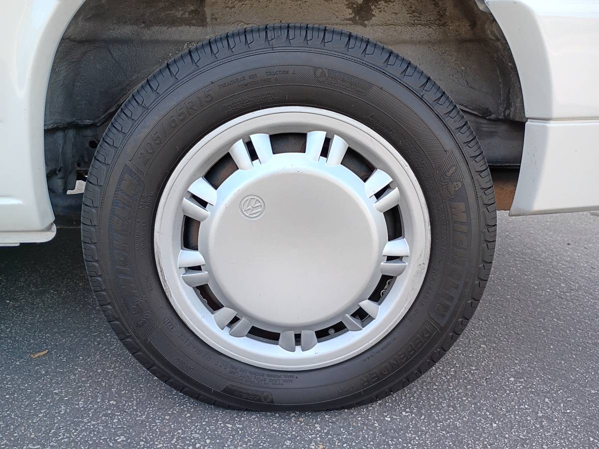 Volkswagen-eurovan-panel-van-1995-white-18