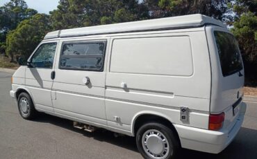 Volkswagen-eurovan-panel-van-1995-white-4