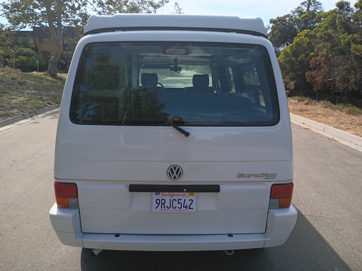 Volkswagen-eurovan-panel-van-1995-white-5