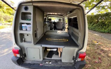 Volkswagen-eurovan-panel-van-1995-white-6