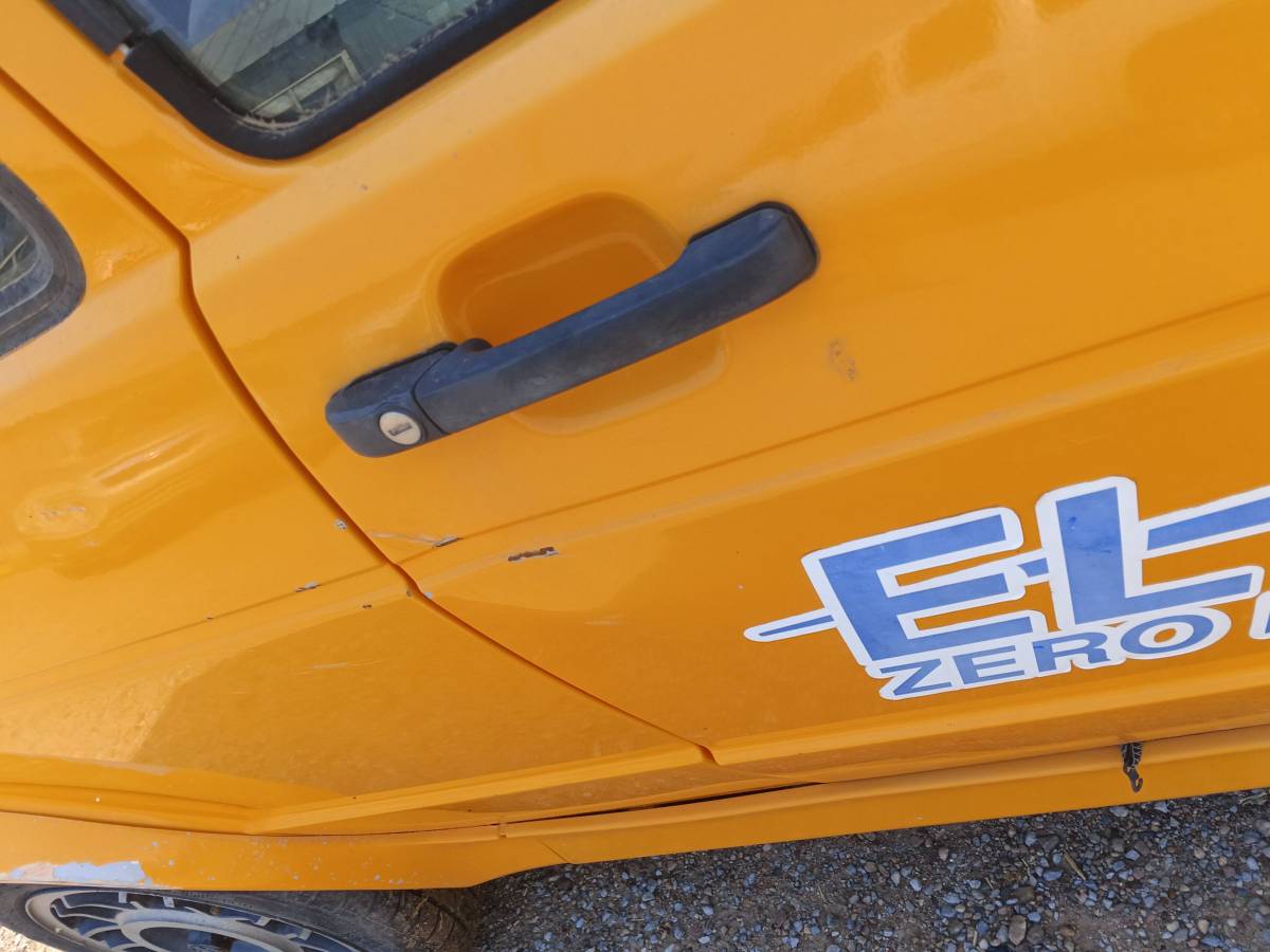 Volkswagen-golf-gti-electric-1983-orange-16