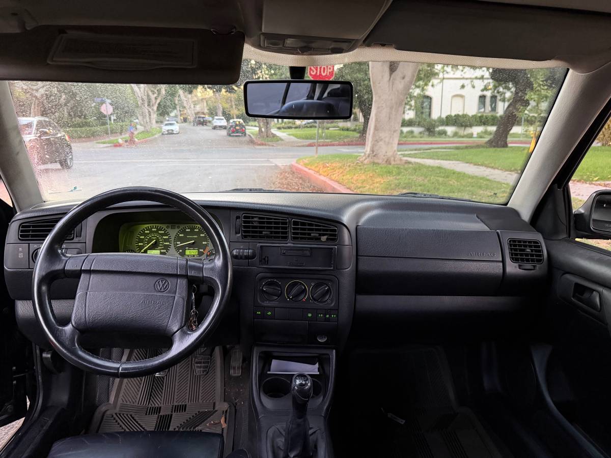 Volkswagen-jetta-glx-1995-black-11