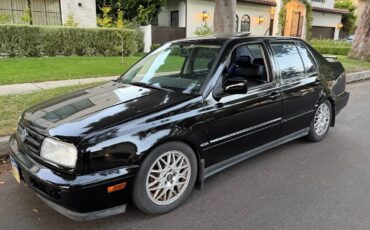 Volkswagen-jetta-glx-1995-black
