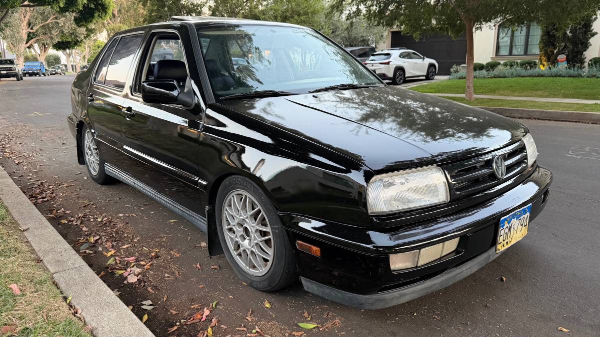 Volkswagen-jetta-glx-1995-black-5