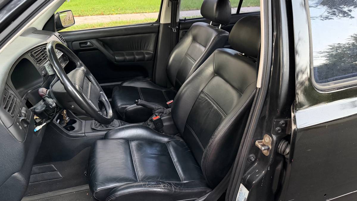 Volkswagen-jetta-glx-1995-black-6