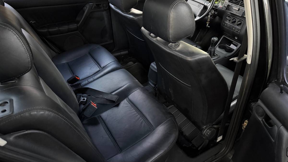 Volkswagen-jetta-glx-1995-black-8