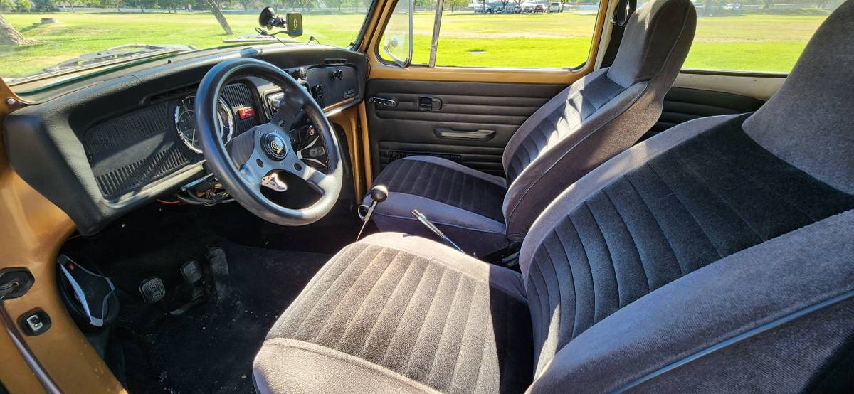 Volkswagen-passat-1976-10
