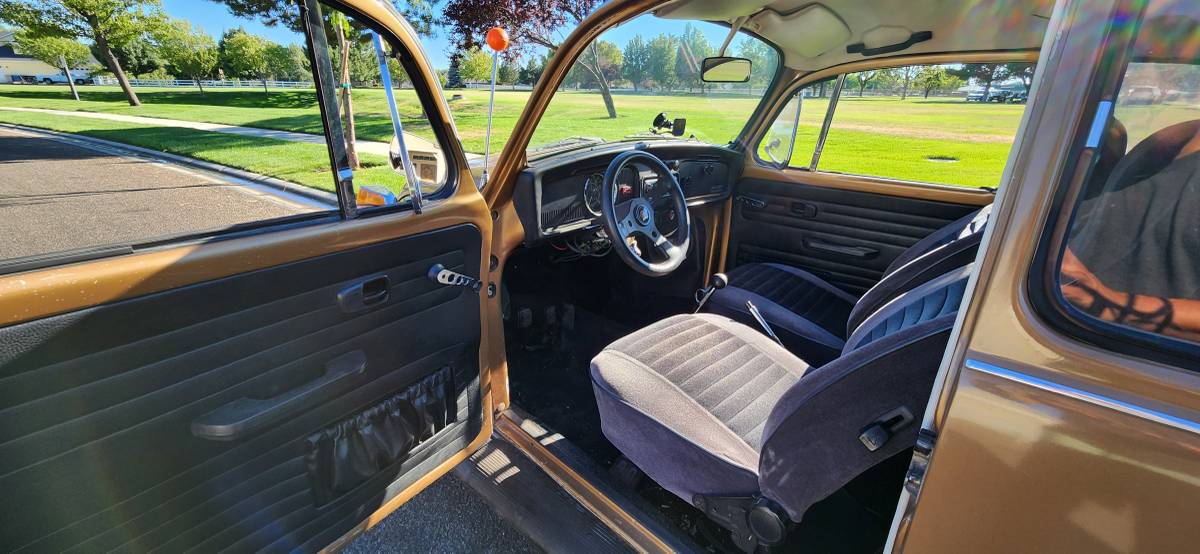 Volkswagen-passat-1976-9