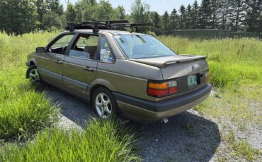 Volkswagen-passat-1990-brown-1