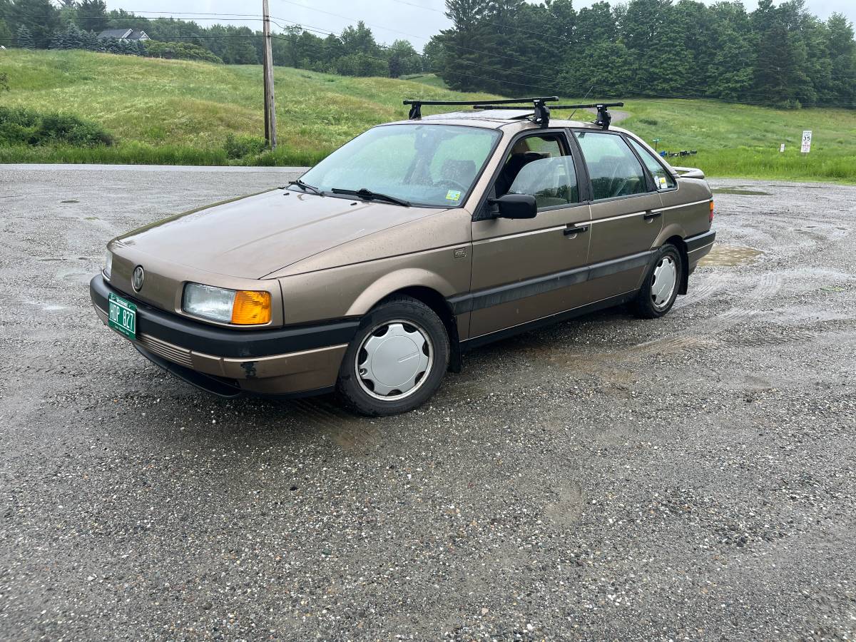 Volkswagen-passat-1990-brown-13